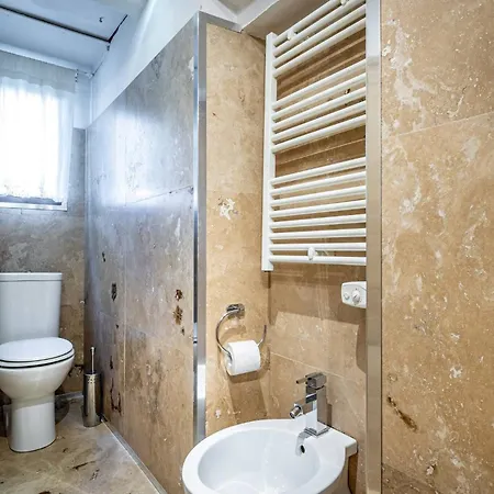 Apartment Roommo San Iacopino Florenz