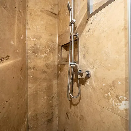 Roommo San Iacopino Florenz