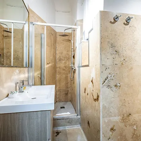 Roommo San Iacopino Florenz